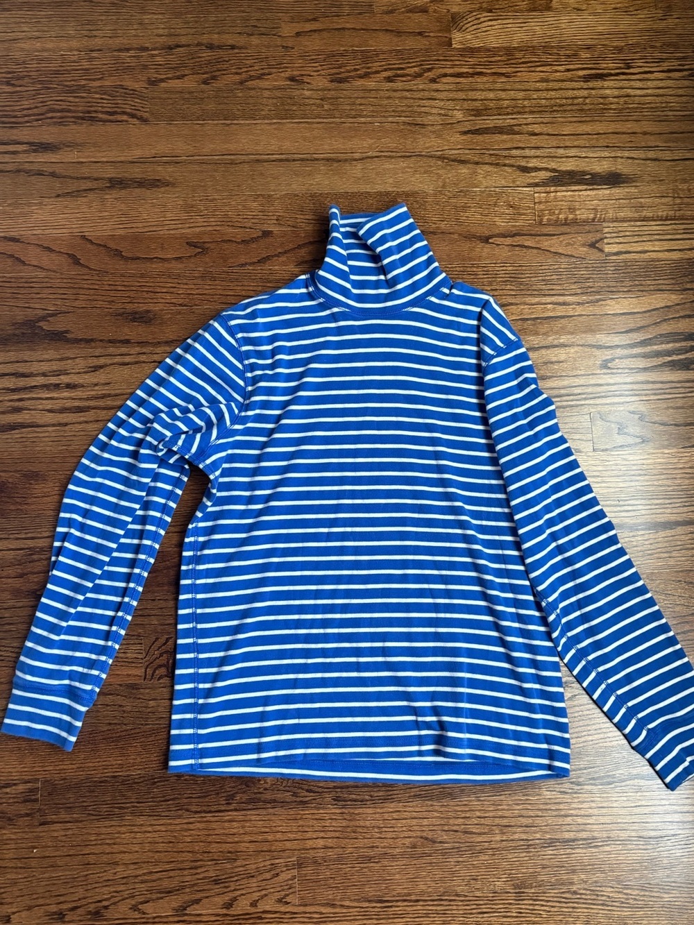 J. Crew Men's Blue and White Striped turtle neck Sweater